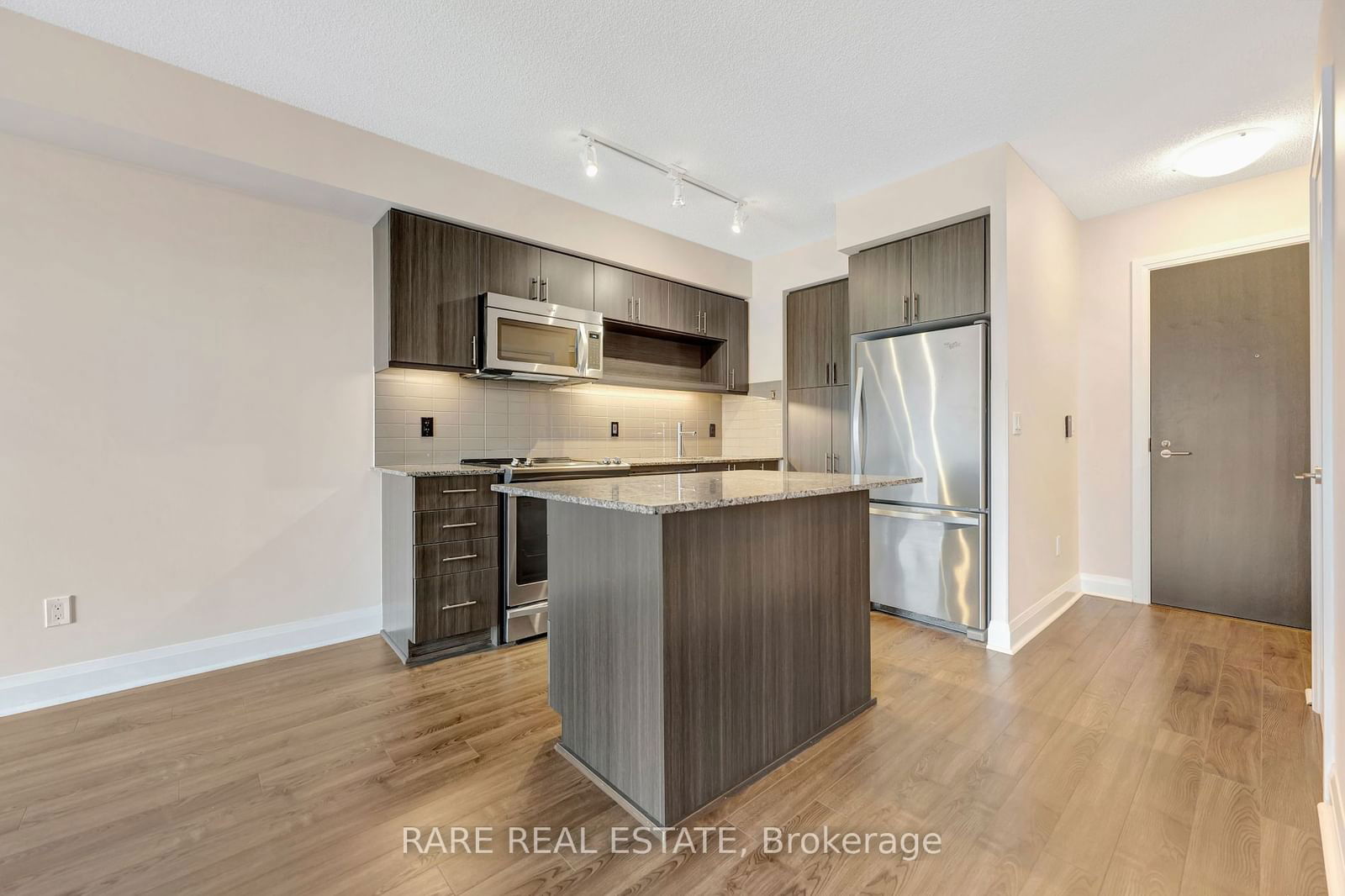 18 Graydon Hall Dr, unit 404 for rent