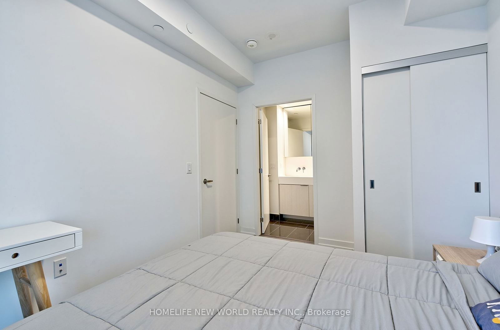 15 Lower Jarvis St, unit 2713 for sale