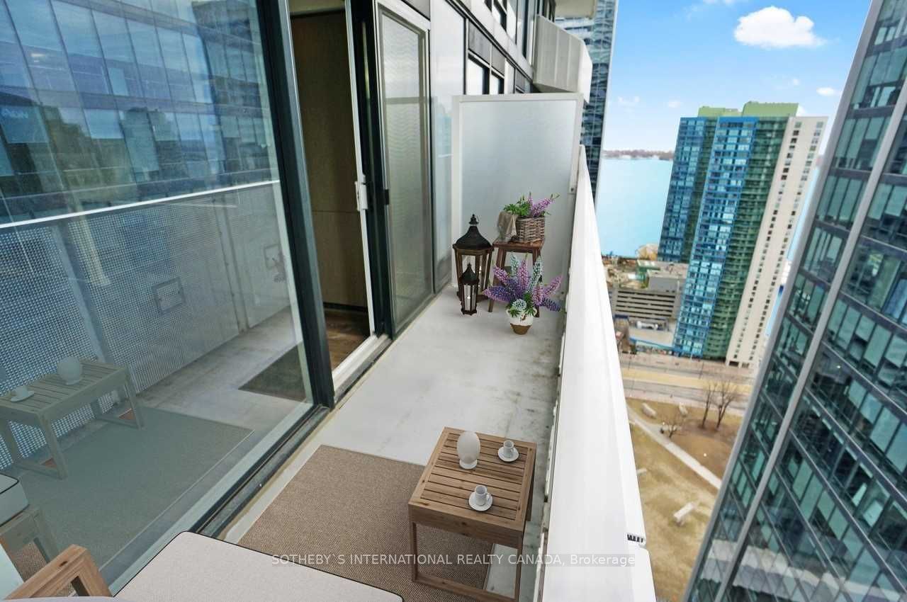 100 Harbour St, unit 3211 for rent