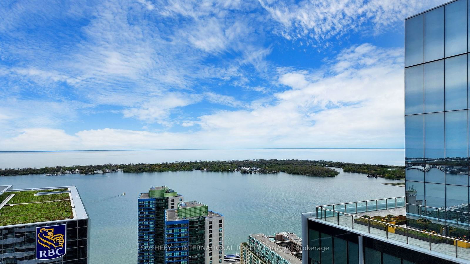 100 Harbour St, unit 3211 for rent