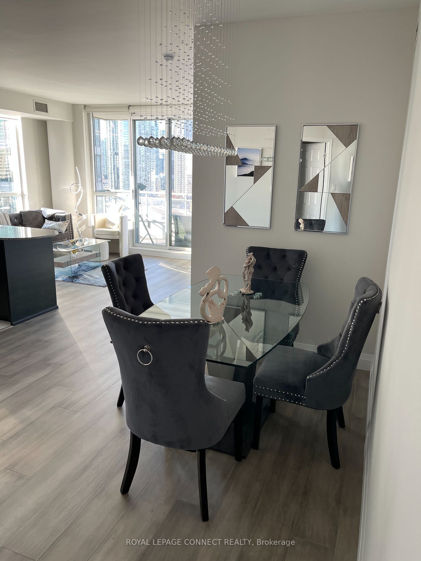 228 Queens Quay W, unit 1811 for rent