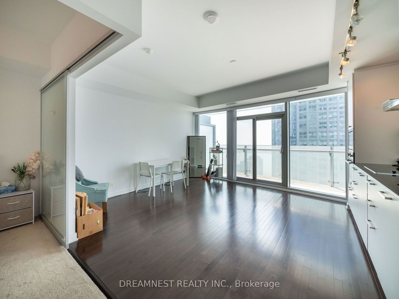 14 York St, unit 4304 for sale