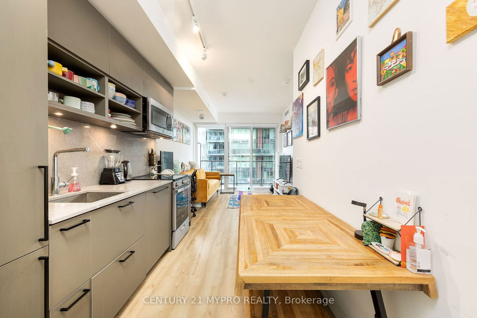 135 East Liberty St, unit 908 for sale