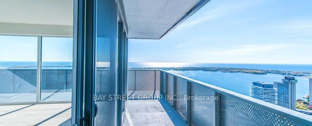 138 Downes St, unit 5809 for rent