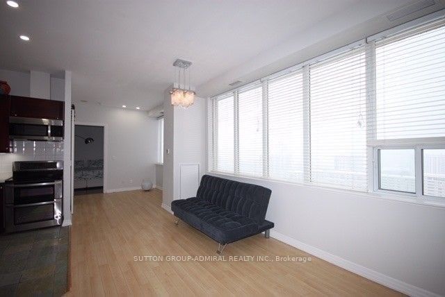 797 Don Mills Rd, unit 1501 for rent