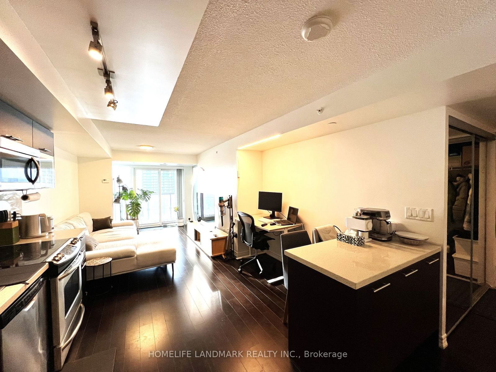 386 yonge St, unit 2409 for rent