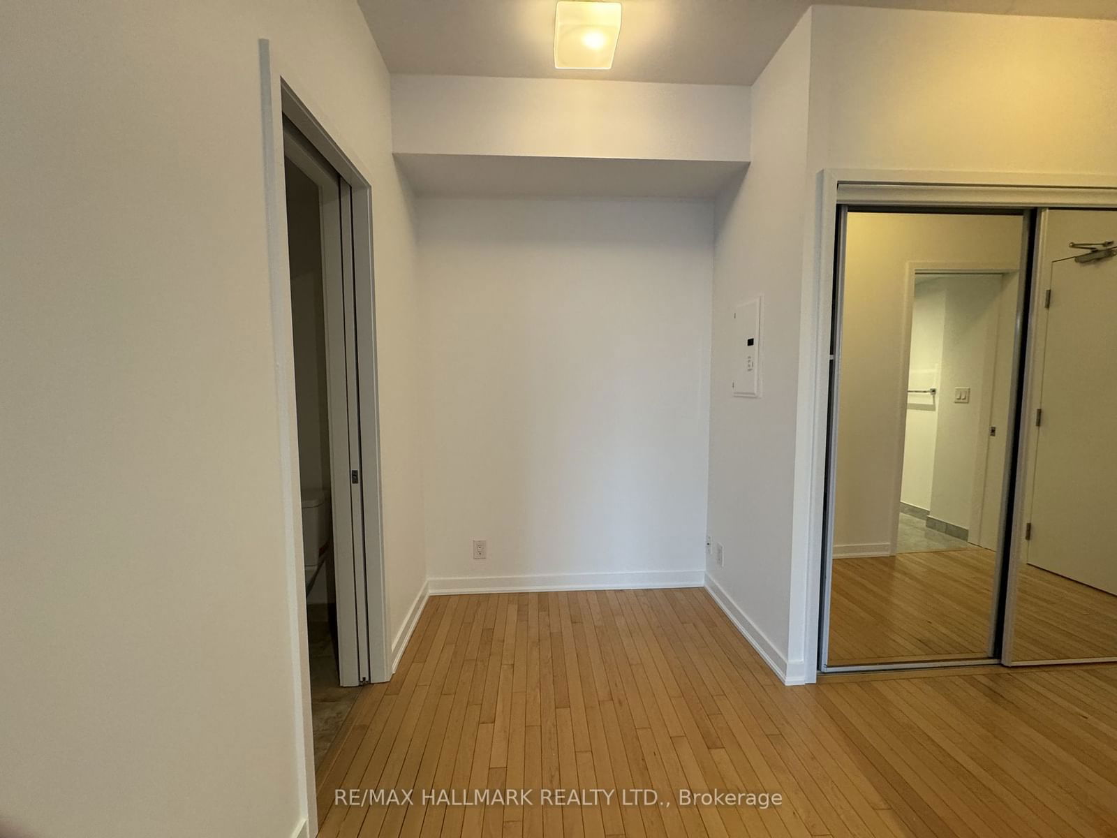 12 York St, unit 2807 for rent