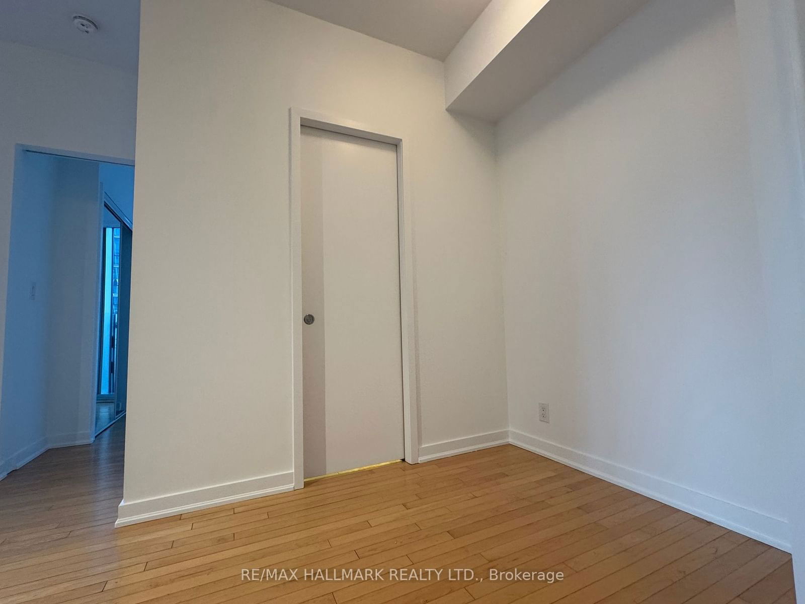 12 York St, unit 2807 for rent