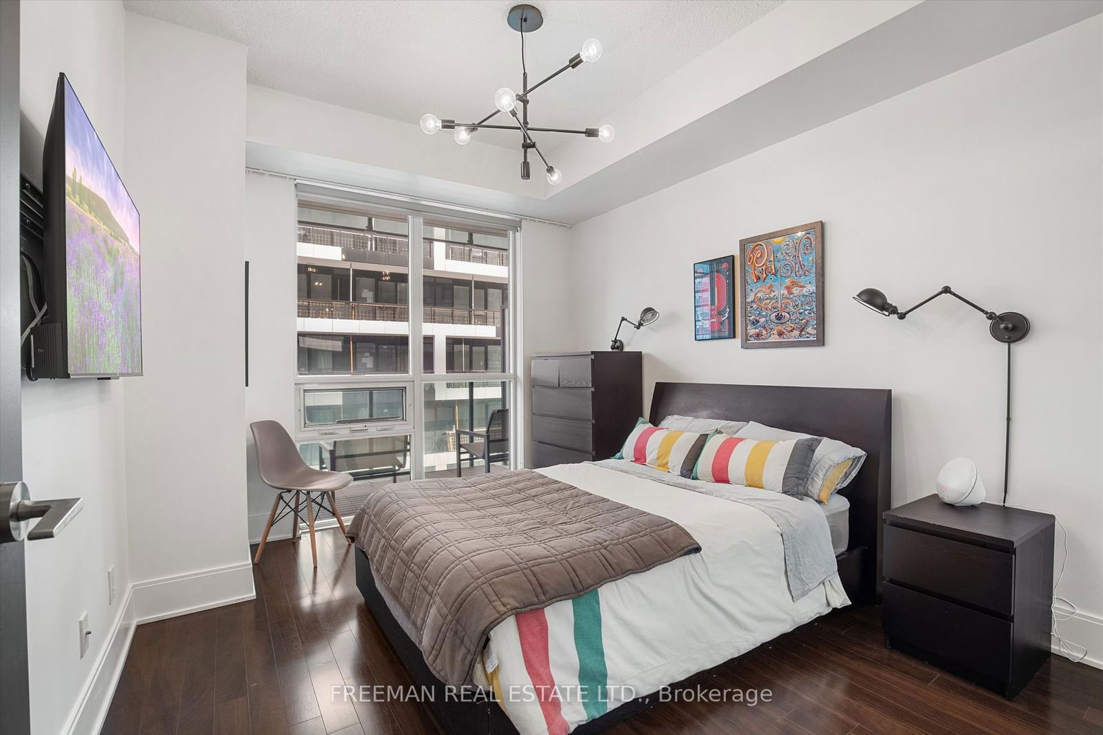 25 Broadway Ave S, unit 1005 for sale