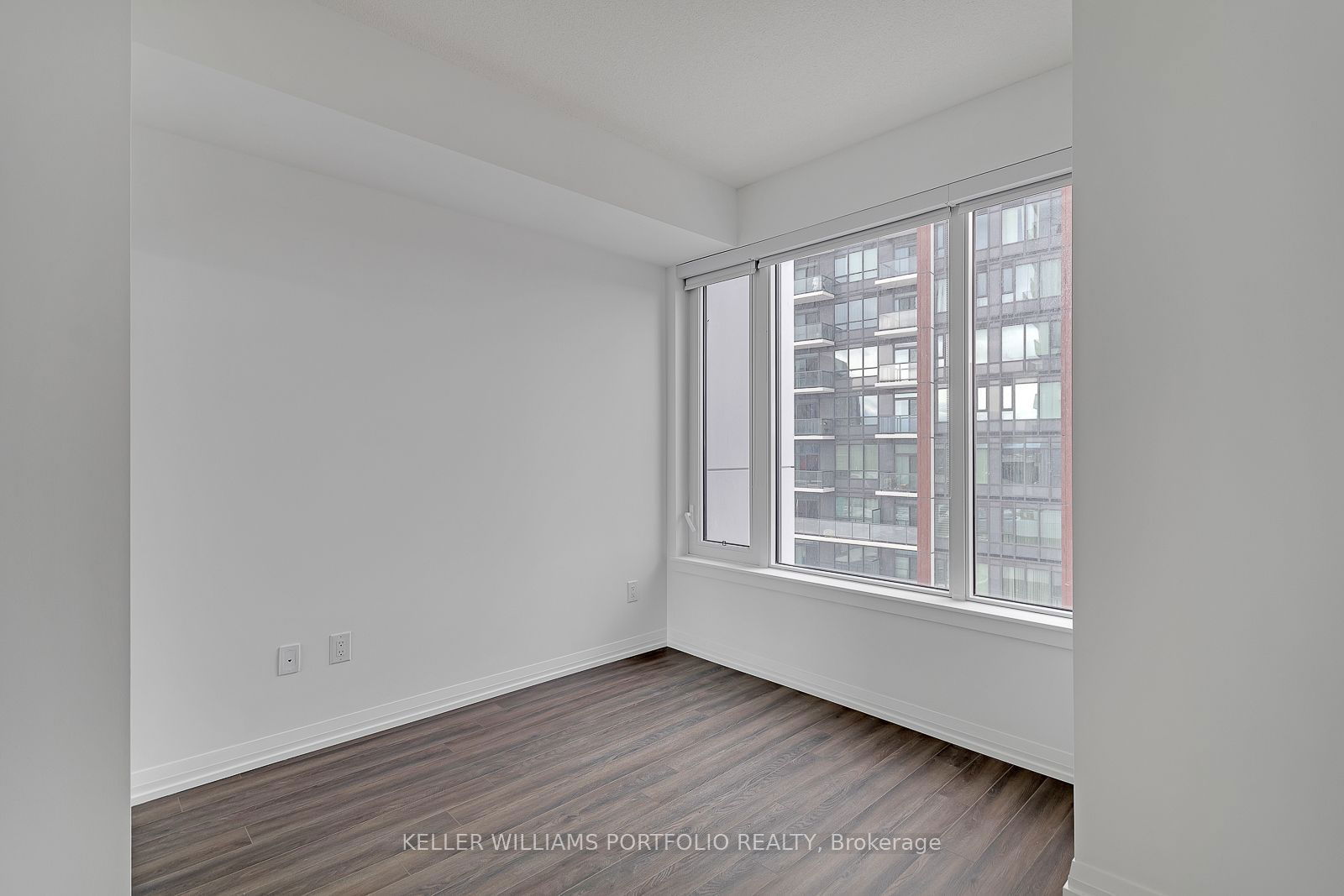 75 Canterbury Pl, unit 608 for rent