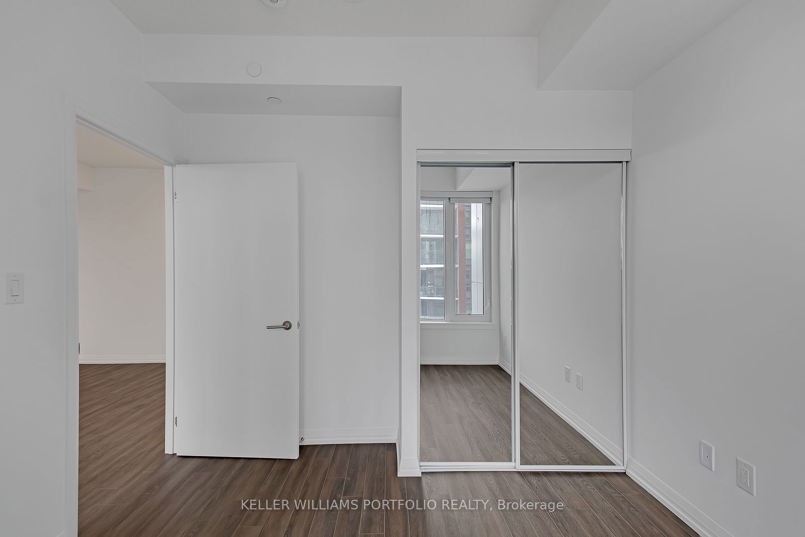 75 Canterbury Pl, unit 608 for rent