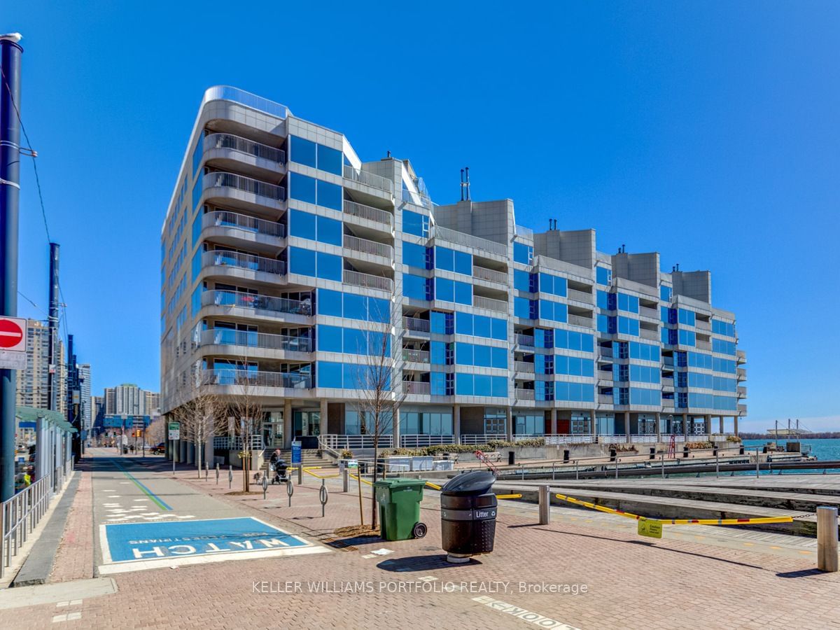 Harbour Terrace, Downtown, Toronto