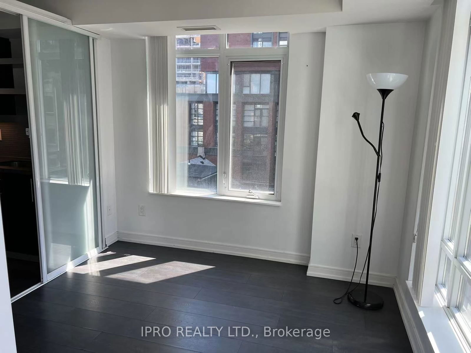 525 Adelaide St W, unit 616 for rent