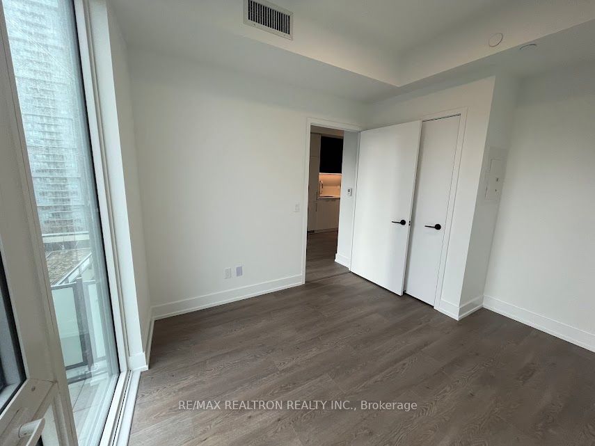 308 Jarvis St, unit 1202 for rent