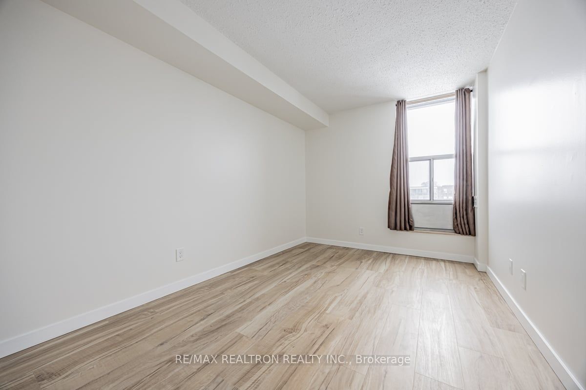 30 Fashion Roseway, unit 518E for sale