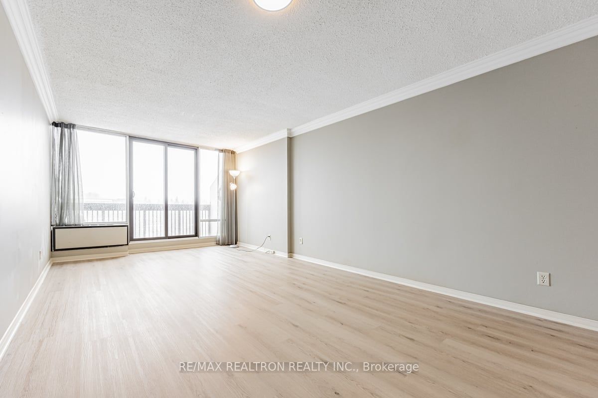 30 Fashion Roseway, unit 518E for sale