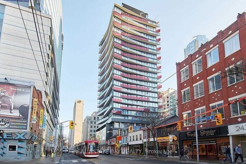 215 Queen St W, unit 606 for rent