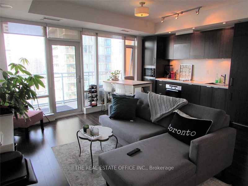 21 Widmer St, unit 1805 for rent