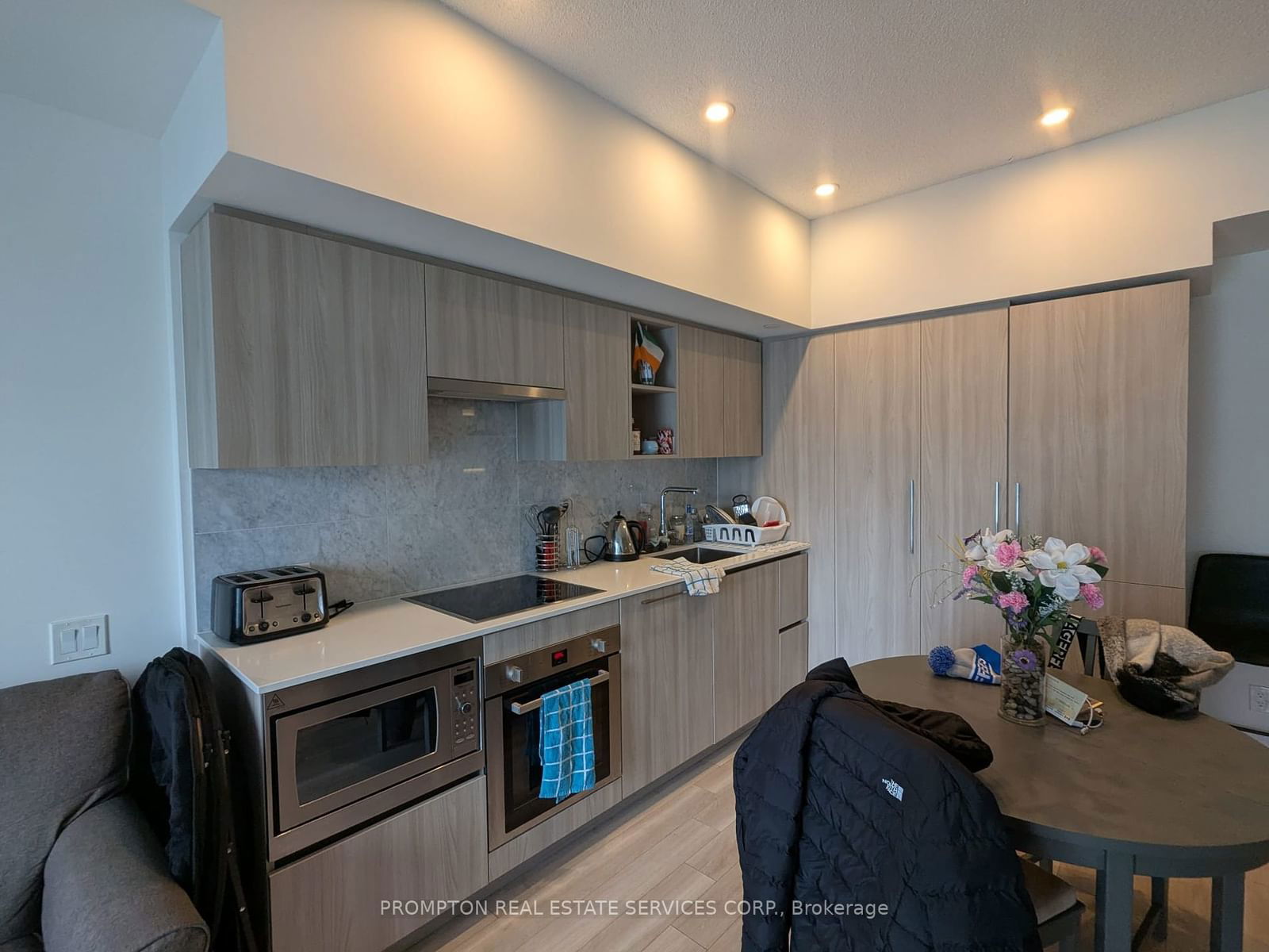 19 Bathurst St, unit 3009 for rent