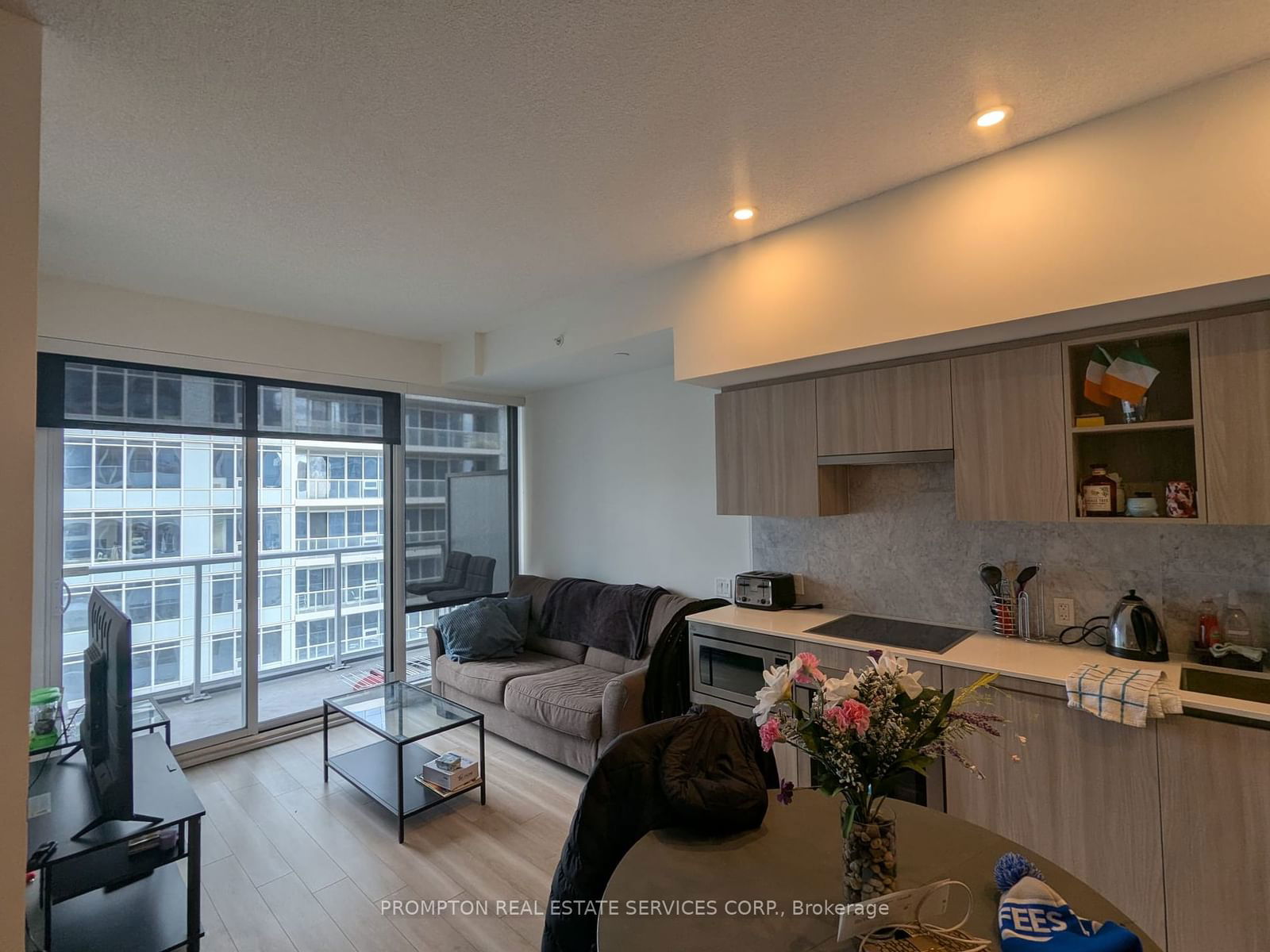 19 Bathurst St, unit 3009 for rent