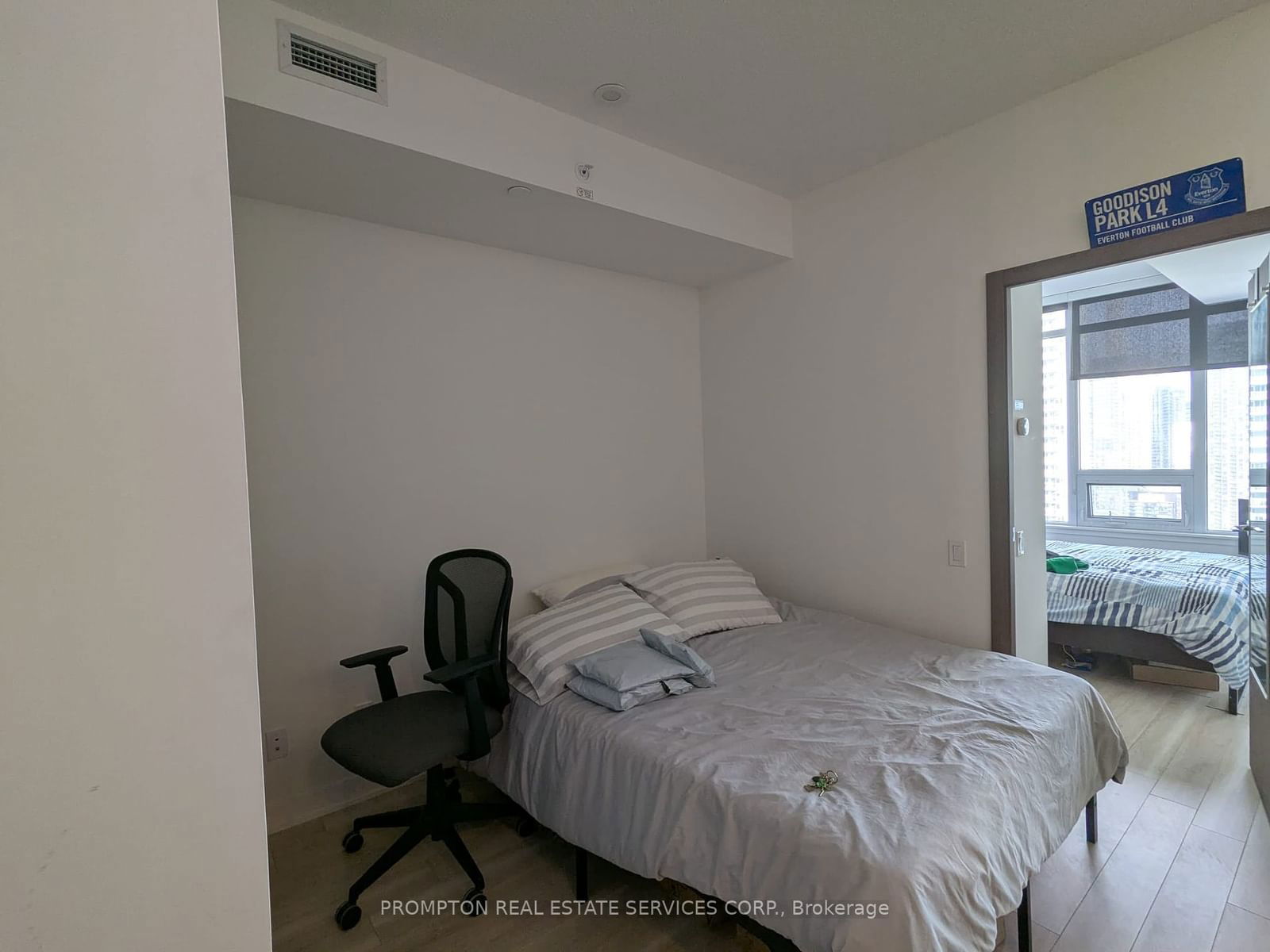 19 Bathurst St, unit 3009 for rent