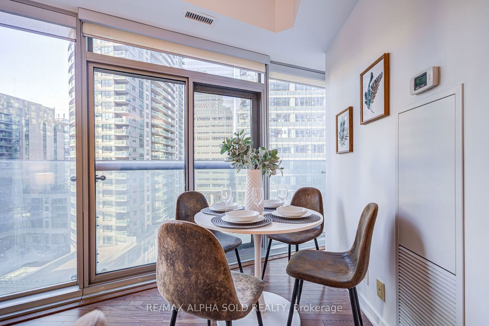 12 York St, unit 707 for sale