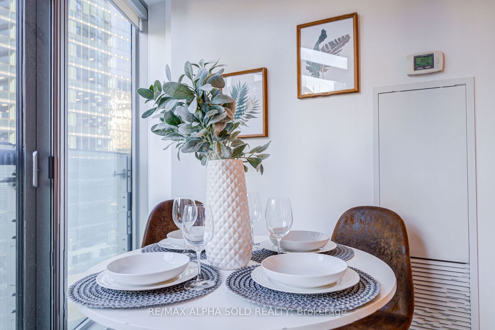 12 York St, unit 707 for sale