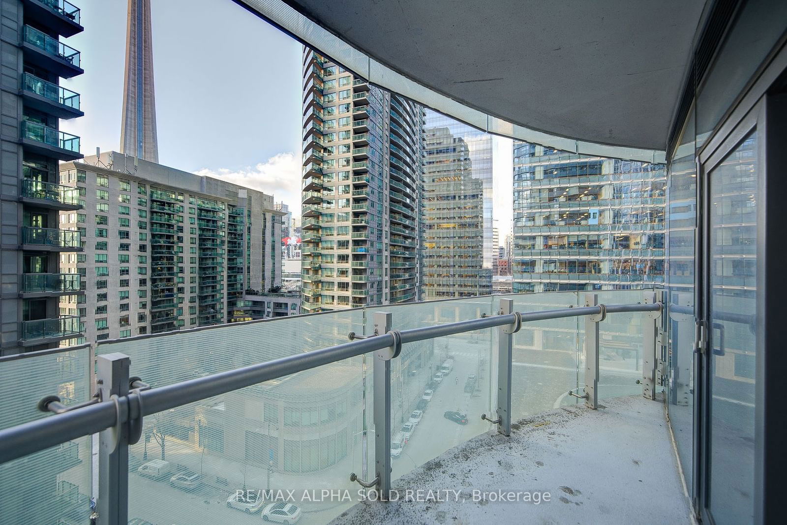 12 York St, unit 707 for sale