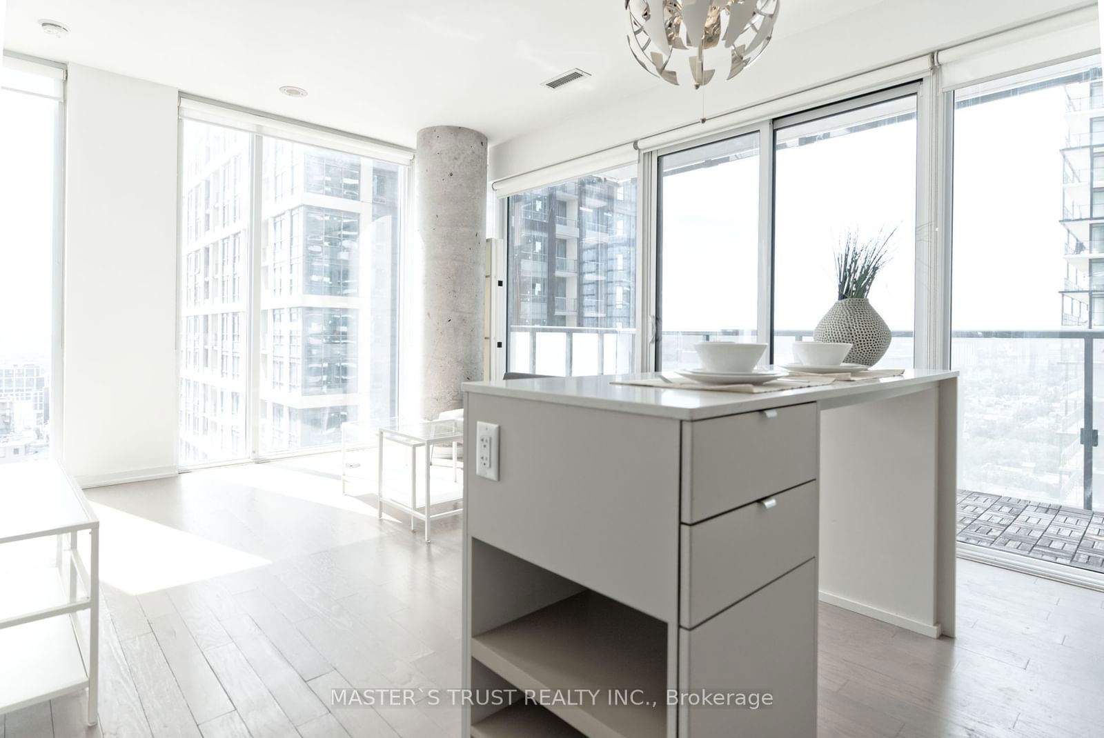 101 Peter St, unit 2511 for sale