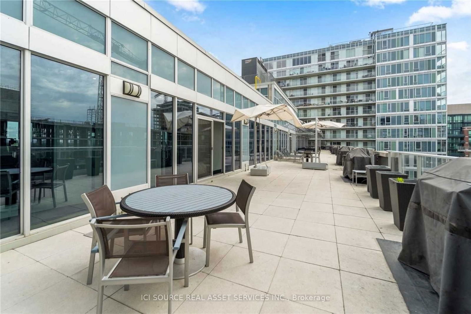 555 Wilson Ave, unit E303 for rent