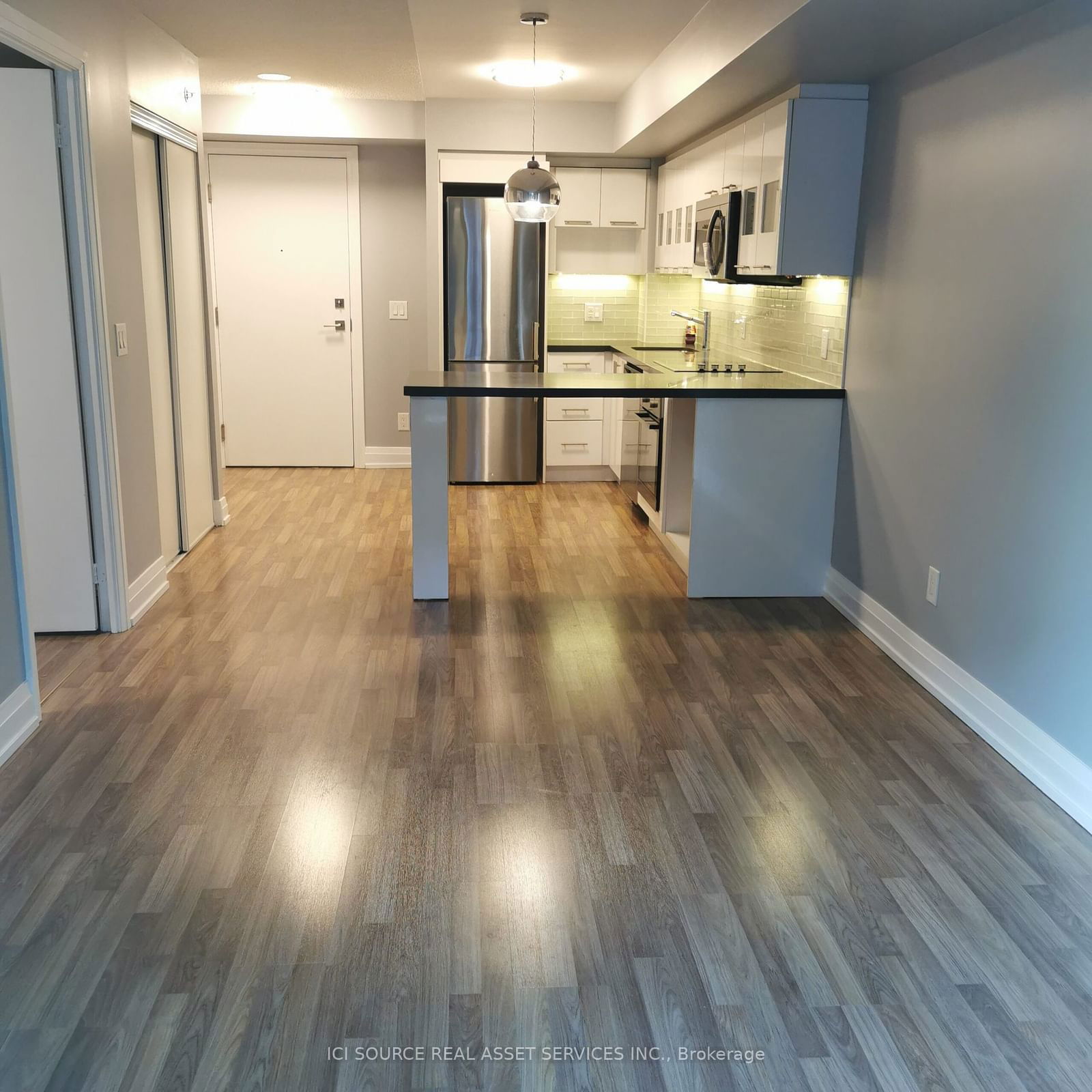 555 Wilson Ave, unit E303 for rent