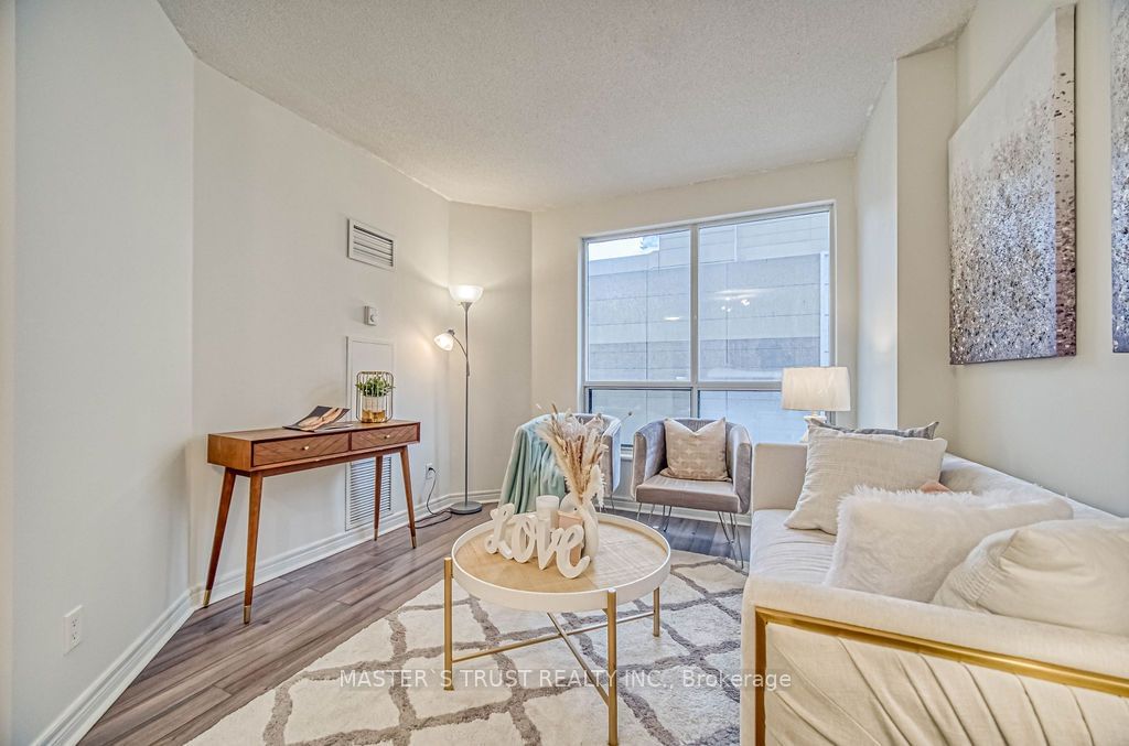 55 Bloor St E, unit 607 for sale