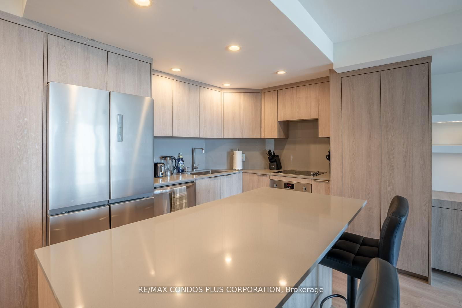 208 Queens Quay W, unit 603 for rent