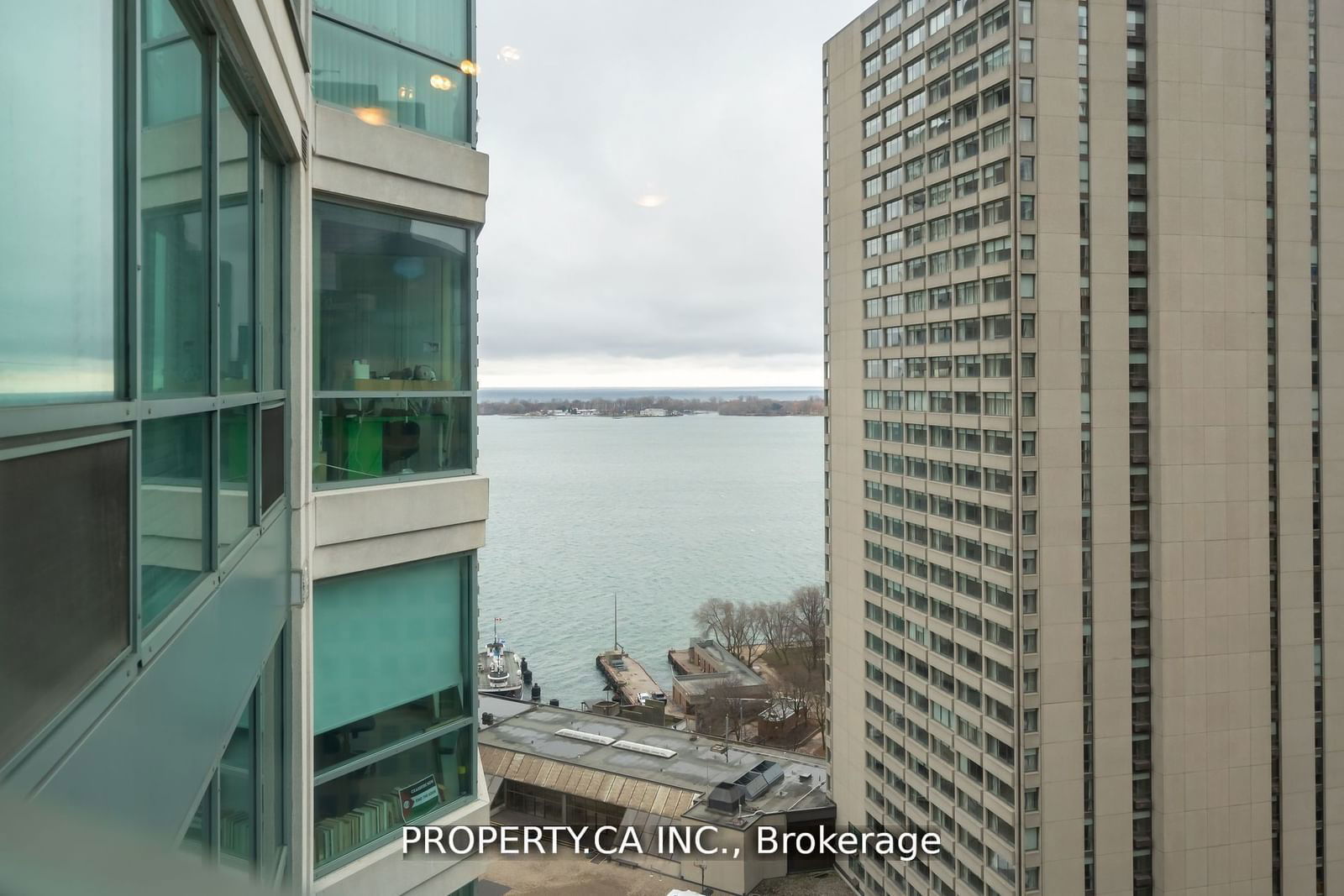 10 Queens Quay W, unit SPH2406 for sale