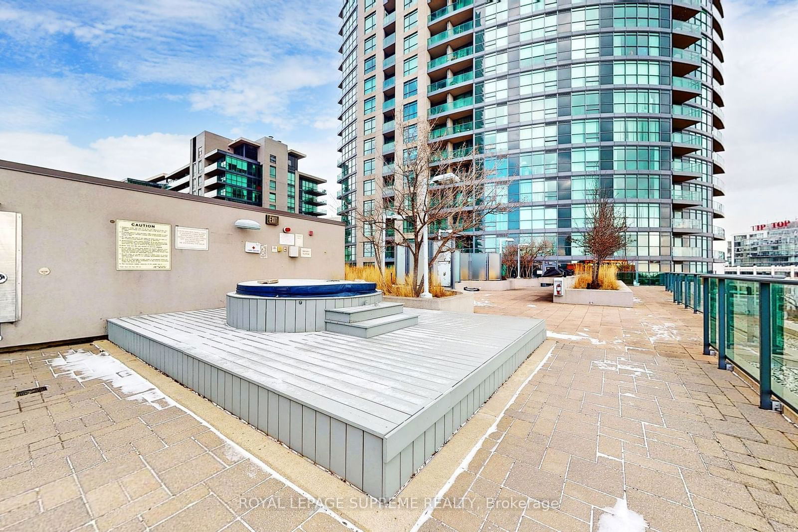 215 Fort York Blvd, unit 314 for sale