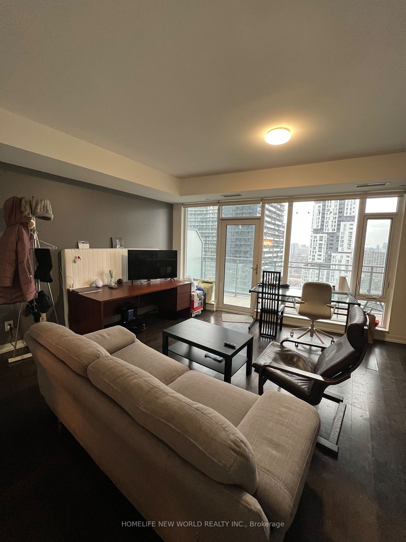 21 Widmer St, unit 2305 for rent