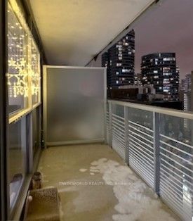 386 Yonge St, unit 1905 for rent