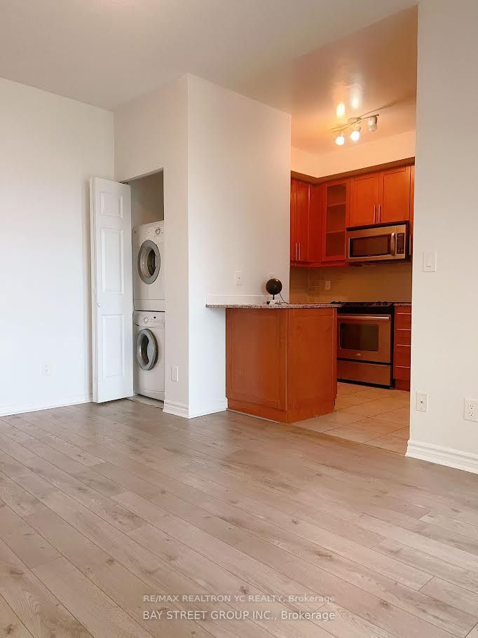 18 Holmes Ave, unit 1401 for rent