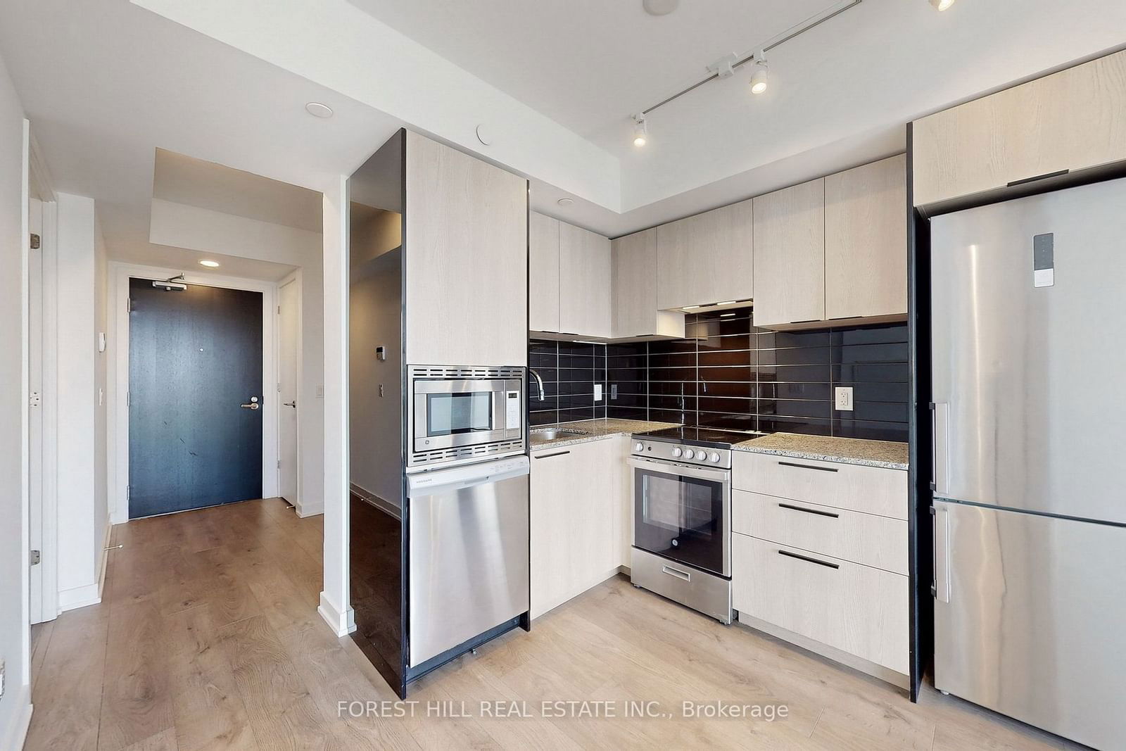 501 Yonge St, unit 4208 for sale