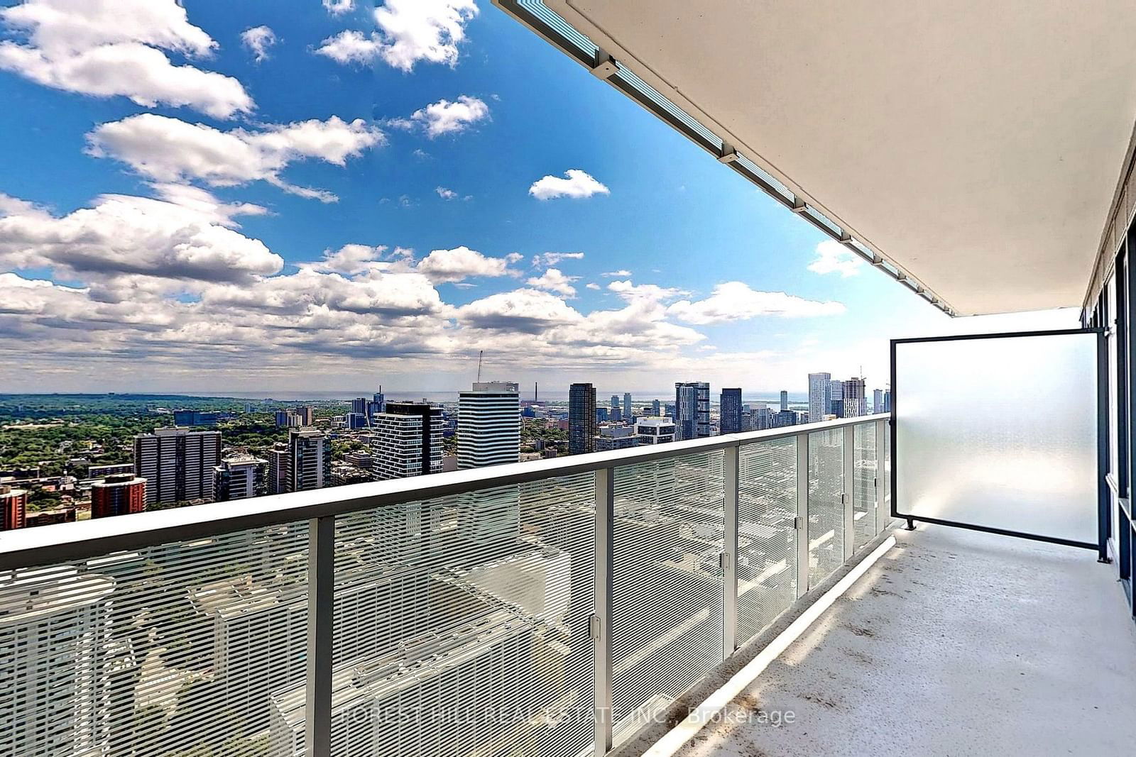 501 Yonge St, unit 4208 for sale