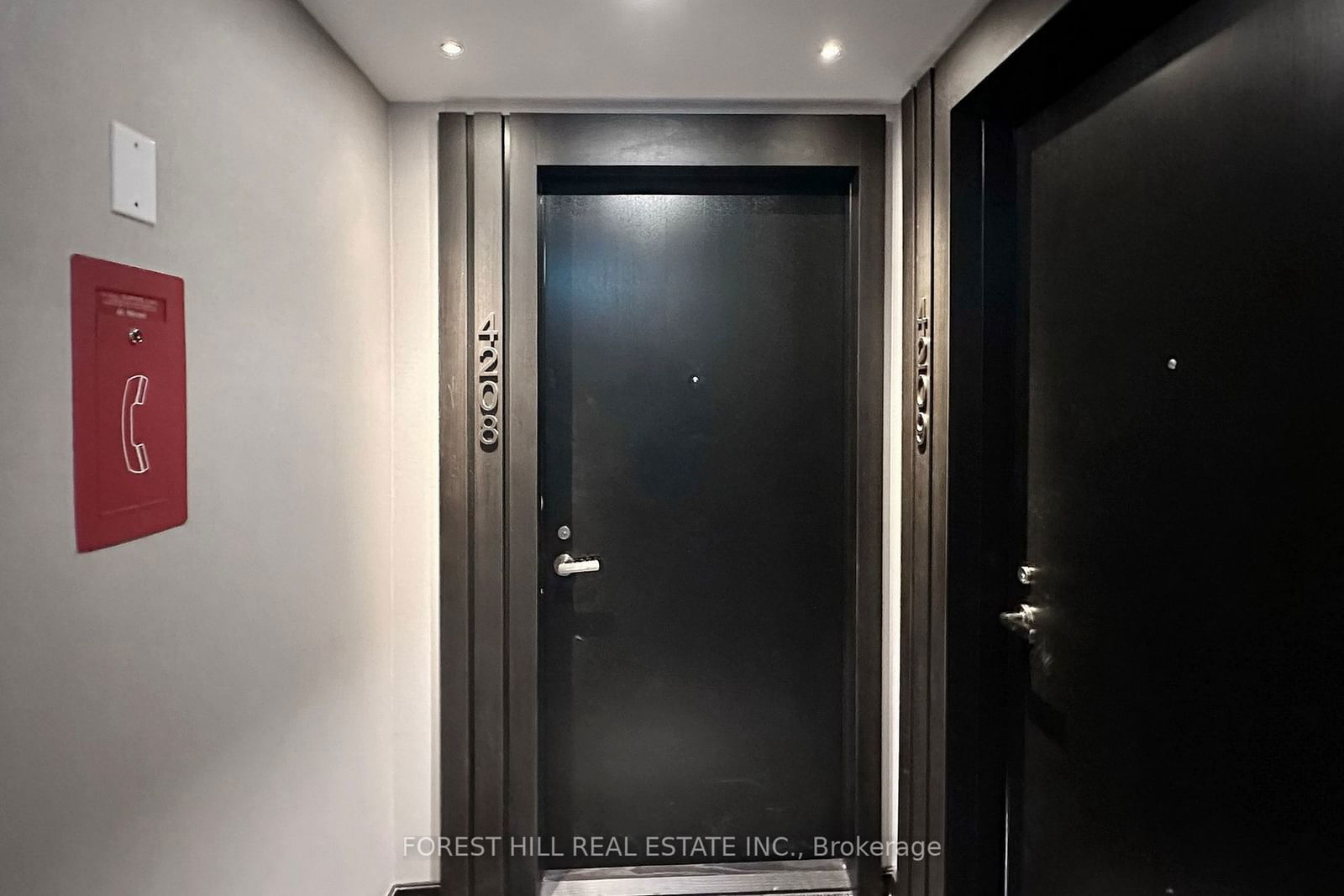 501 Yonge St, unit 4208 for sale