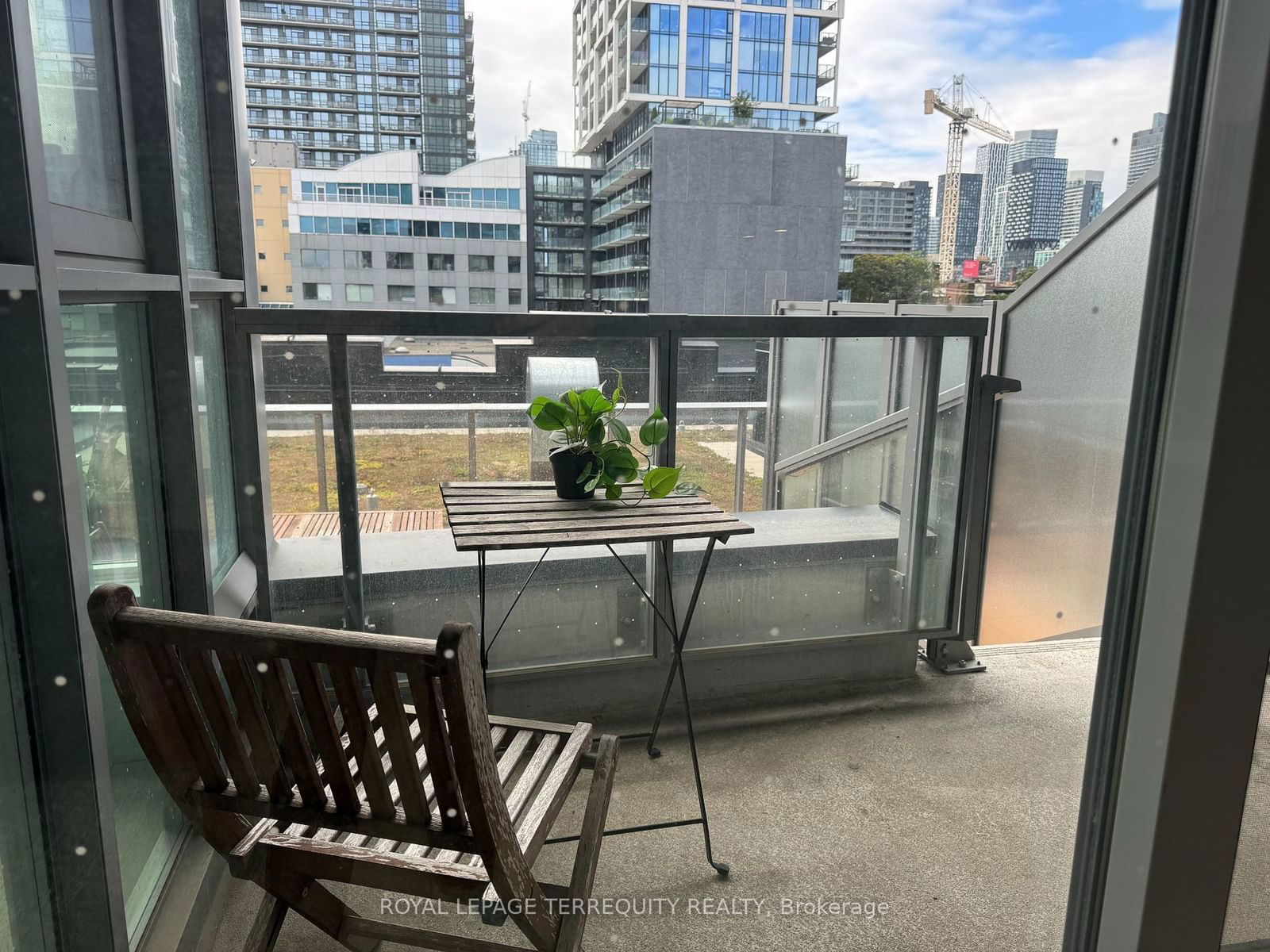 120 Parliament St, unit 421 for sale