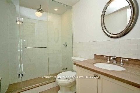 155 St. Clair Ave W, unit 407 for rent