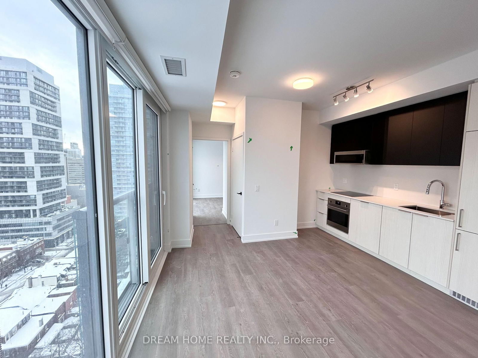 308 Jarvis St, unit 1713 for rent