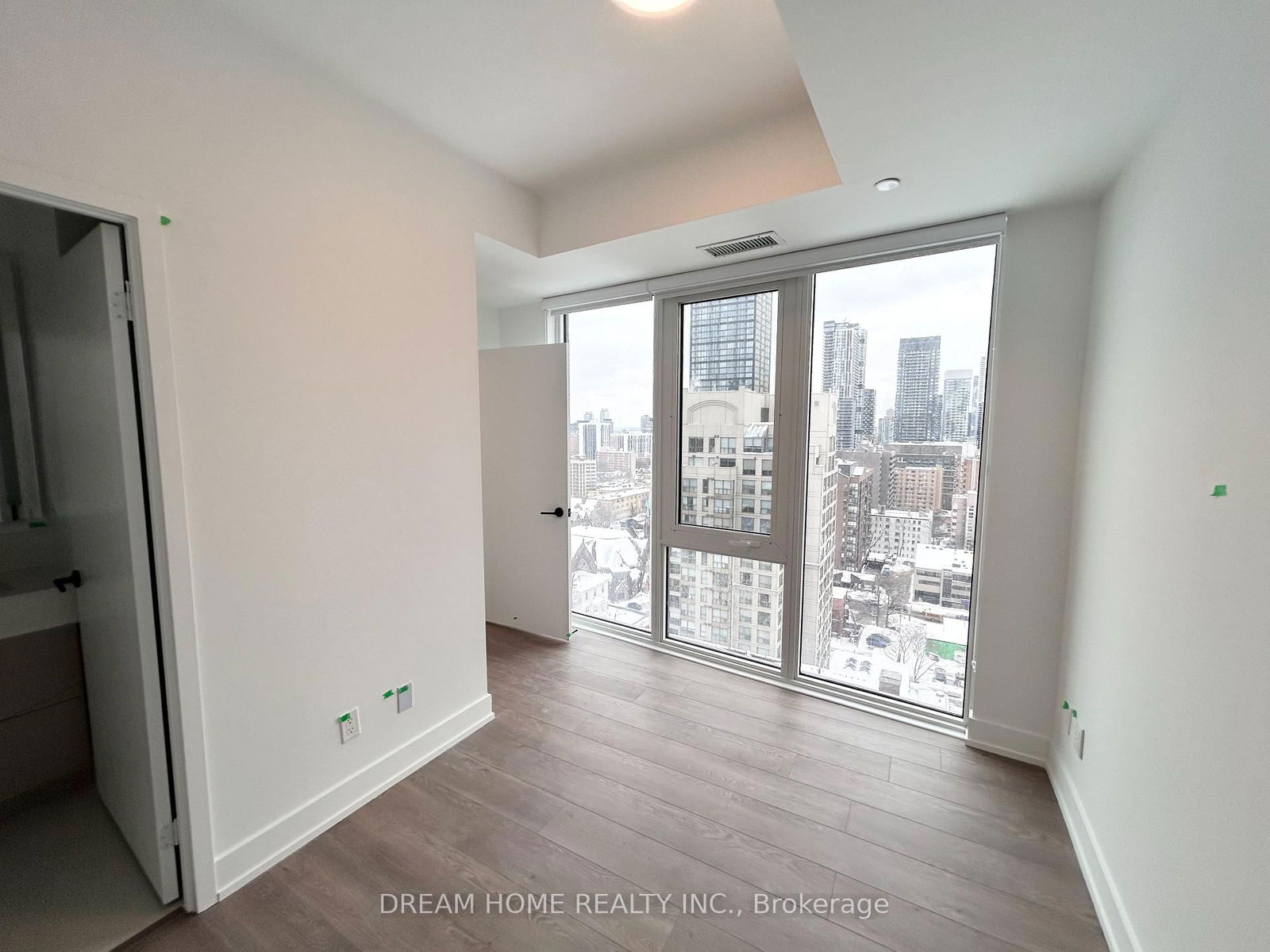 308 Jarvis St, unit 1713 for rent