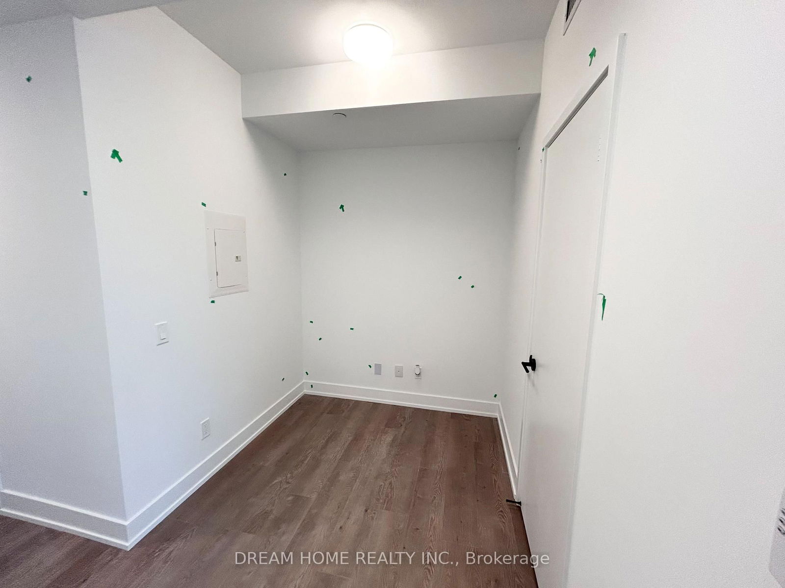 308 Jarvis St, unit 1713 for rent