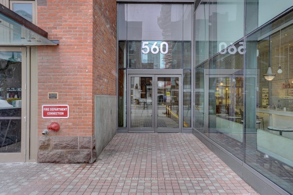 560 King St, unit 823 for sale