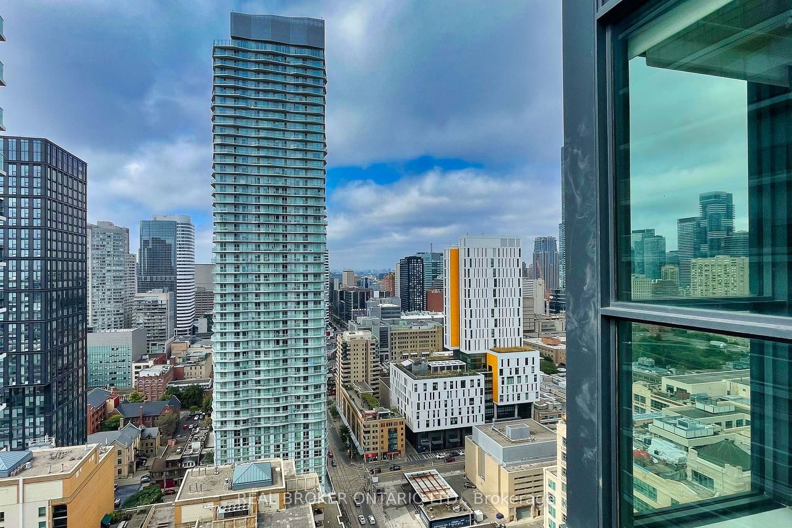 159 Dundas St E, unit 2901 for sale