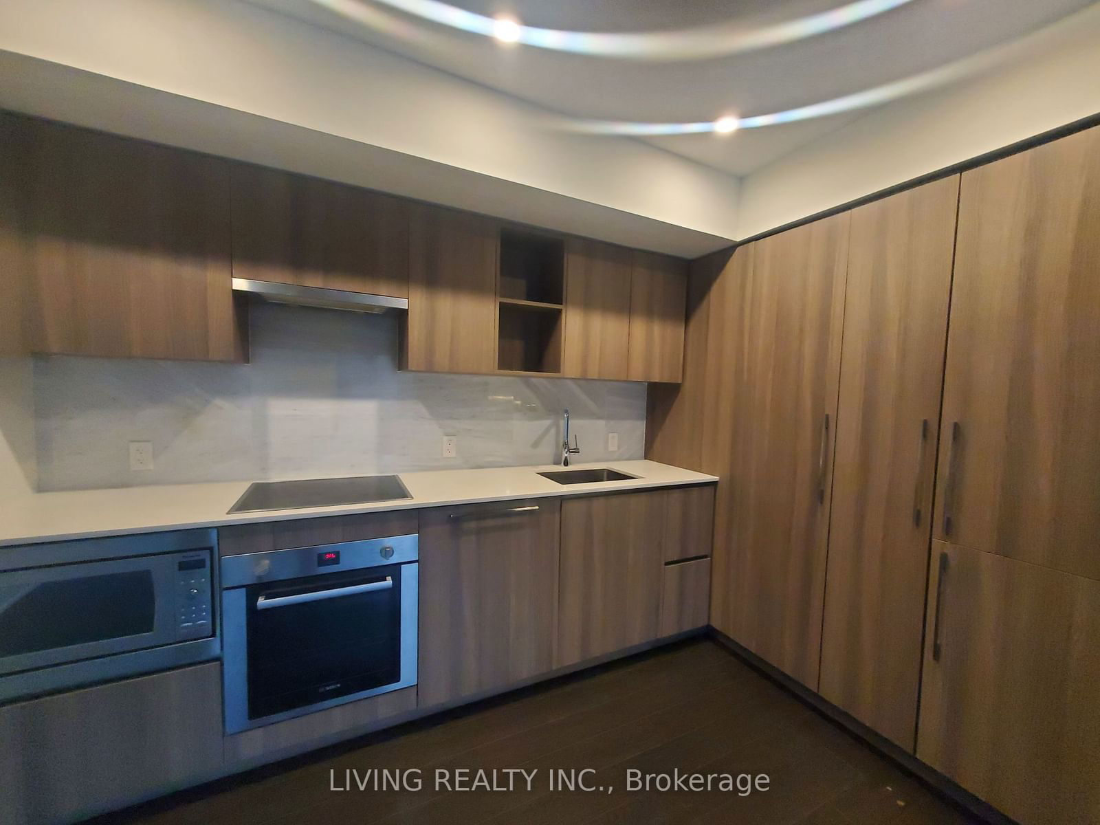 19 Bathurst St, unit 703 for rent