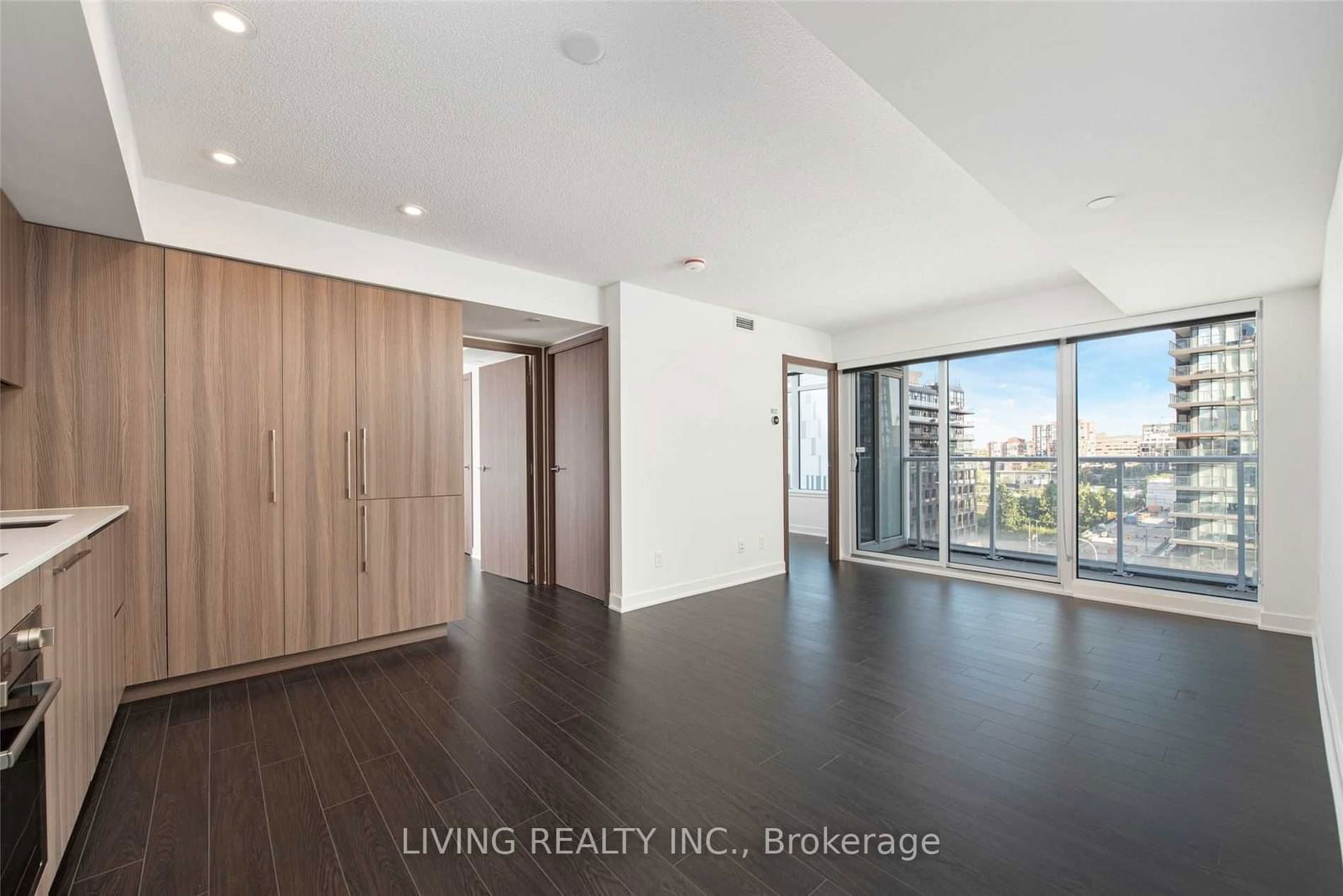 19 Bathurst St, unit 703 for rent